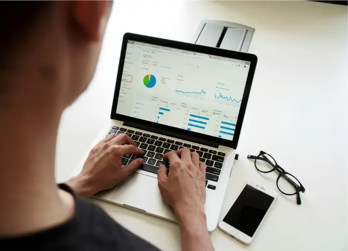 Atlassian expert person using MacBook Pro